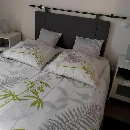 App T2 Entierement Renove En Proche A Pied De La De La Roquille Et De Tous Commerces Parking Prive Gratuit Climatisation Wifi * Agde
