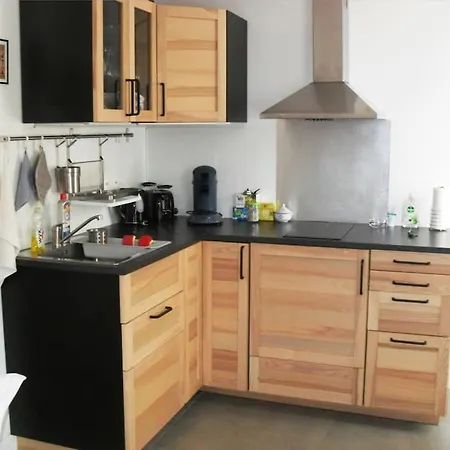 Apartment App T2 Entierement Renove En Proche A Pied De La De La Roquille Et De Tous Commerces Parking Prive Gratuit Climatisation Wifi *